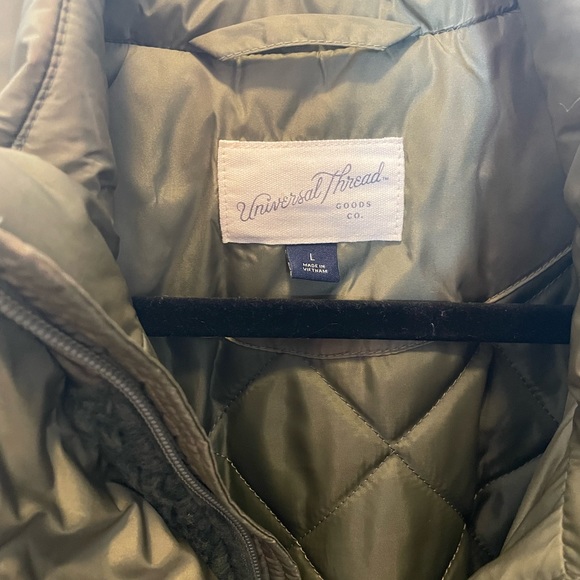 Universal Thread Colorblock Sherpa Bomber Jacket - Picture 9 of 9